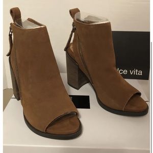 Dolce Vita Rylan Peep toe Suede Bootie Rust Brown Stacked Heel 7.5 ankle boot